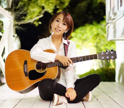 小川エリ